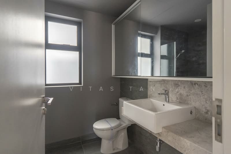 Condominium for Sale at Utamara Boutique Residences - Vitas Tan - Bathroom - PropertyGuru.com.my