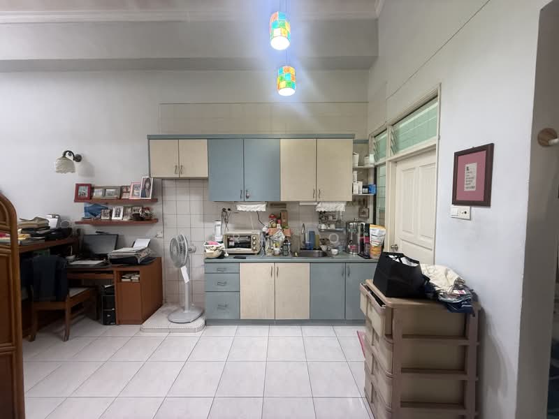 1.5-storey Terraced House for Sale in Taman Molek (Johor Bahru) - Cora Loh - PropertyGuru.com.my