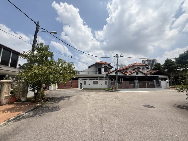 1.5-storey Terraced House for Sale in Taman Molek (Johor Bahru) - Cora Loh - PropertyGuru.com.my