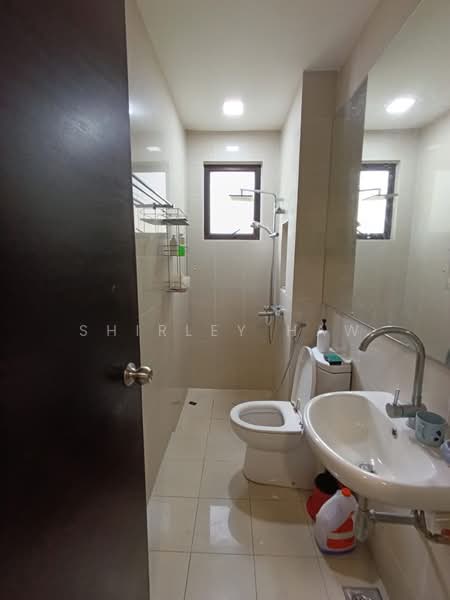 Rumah Berkembar untuk Dijual di Leisure Farm (Gelang Patah) - Shirley Haw - PropertyGuru.com.my