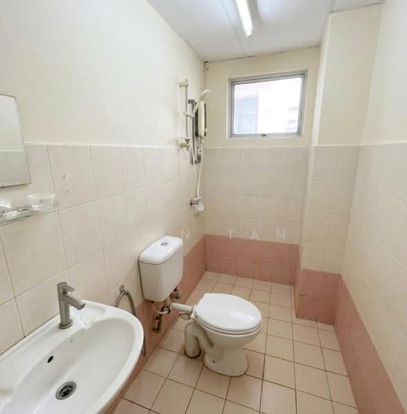 Kondominium untuk Dijual di Sri Pandan - Ivan Tan - Bathroom - PropertyGuru.com.my