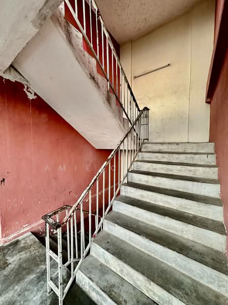 Flat for Sale at Taman Menglembu Impiana Adril - Amie Chong - Interior - PropertyGuru.com.my