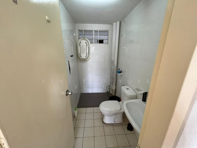 Apartment for Rent at Seri Jati - Veni Foo Yoke Fuang - Bathroom - PropertyGuru.com.my