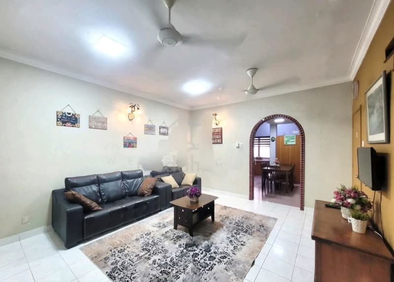 2-storey Terraced House for Sale in TAMAN PUCHONG UTAMA (Puchong) - Wendy Chin - Living Room - PropertyGuru.com.my