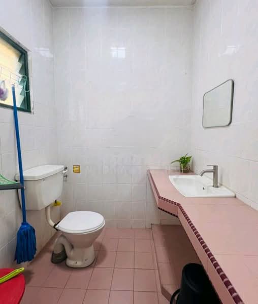 2-storey Terraced House for Sale in TAMAN PUCHONG UTAMA (Puchong) - Wendy Chin - Bathroom - PropertyGuru.com.my