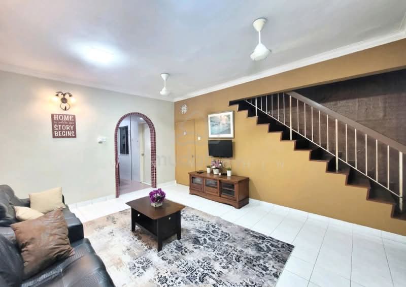 2-storey Terraced House for Sale in TAMAN PUCHONG UTAMA (Puchong) - Wendy Chin - Living Room - PropertyGuru.com.my