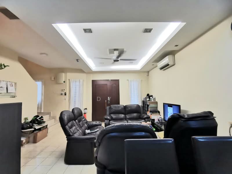Rumah Teres 2 Tingkat untuk Dijual di Taman Putra Prima (Puchong) - Wendy Chin - Living Room - PropertyGuru.com.my