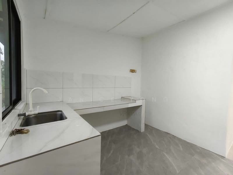 1-storey Terraced House for Sale in Kulai (Johor) - Janice Yong - Kitchen - PropertyGuru.com.my