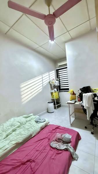 2-storey Terraced House for Sale in Taman Desa Cemerlang (Ulu Tiram) - Karl Lim - Bedroom - PropertyGuru.com.my