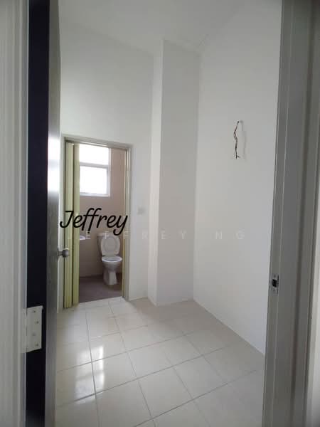 Rumah Berkembar untuk Dijual di Hijauan Hills (Simpang Ampat) - Jeffrey Ng - Bathroom - PropertyGuru.com.my