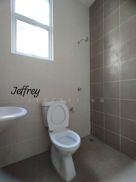Rumah Berkembar untuk Dijual di Hijauan Hills (Simpang Ampat) - Jeffrey Ng - Bathroom - PropertyGuru.com.my