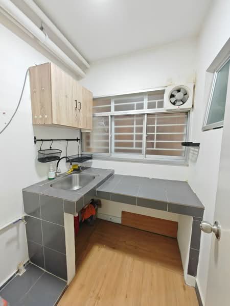 Apartment for Rent at D'Cerrum Apartment - Mac Chong - Kitchen - PropertyGuru.com.my