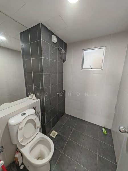 Apartment for Rent at D'Cerrum Apartment - Mac Chong - Bathroom - PropertyGuru.com.my