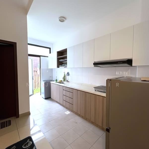 2-storey Terraced House for Rent in Setia Safiro (Cyberjaya) - Najah Kadir - Kitchen - PropertyGuru.com.my