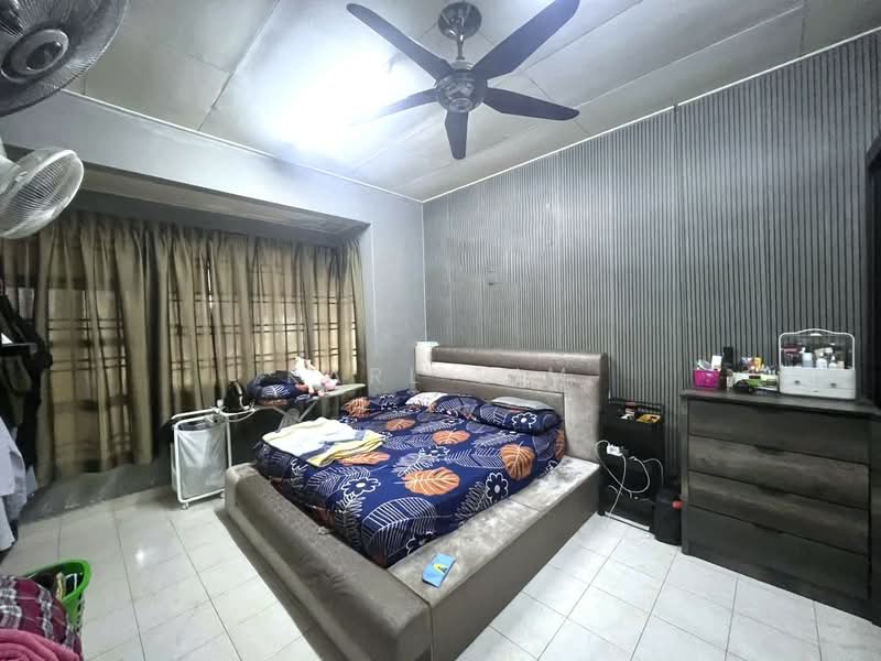 2-storey Terraced House for Sale in Taman Seri Austin (Tebrau) - Karl Lim - Bedroom - PropertyGuru.com.my