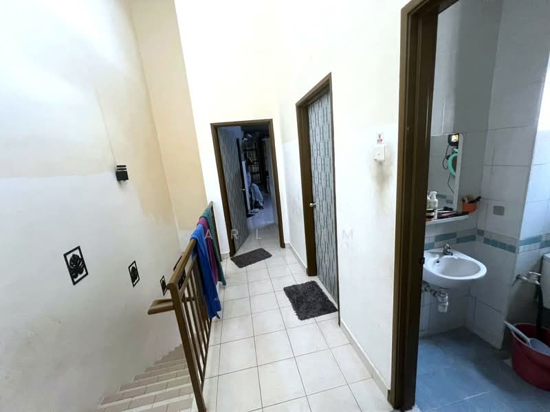 2-storey Terraced House for Sale in Taman Seri Austin (Tebrau) - Karl Lim - Corridor - PropertyGuru.com.my