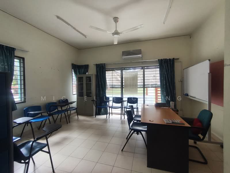 2-storey Terraced House for Sale in Denai Alam (Shah Alam) - Michelle Chong - Classroom - PropertyGuru.com.my