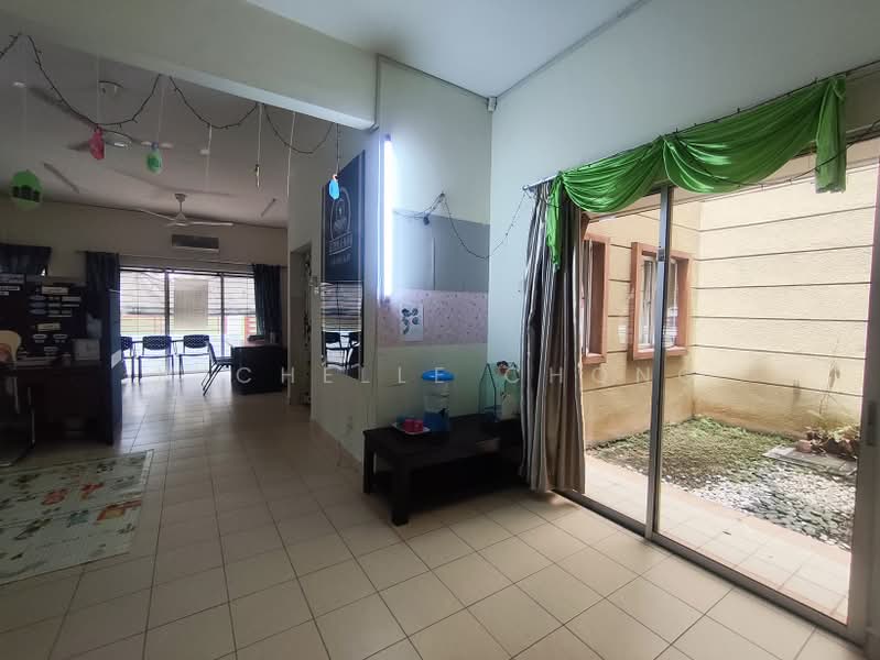 2-storey Terraced House for Sale in Denai Alam (Shah Alam) - Michelle Chong - Corridor - PropertyGuru.com.my