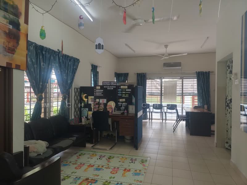 2-storey Terraced House for Sale in Denai Alam (Shah Alam) - Michelle Chong - Living Room - PropertyGuru.com.my