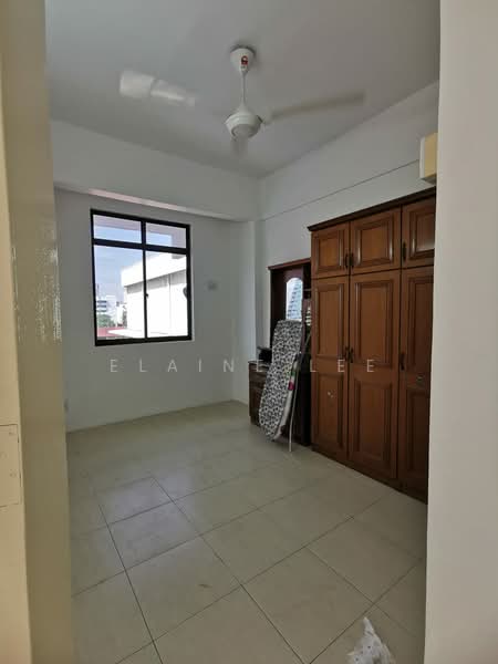 Pangsapuri untuk Dijual di Sri Tanjung Apartment - Elaine Lee - Bedroom - PropertyGuru.com.my