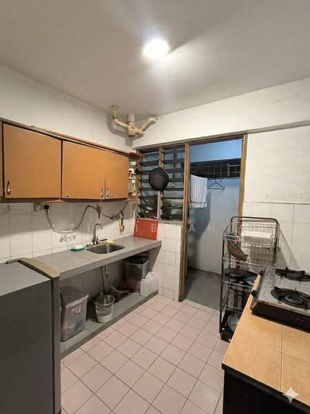 Apartment for Sale at Tasik Heights Apartment - Azli Ibrahim - Kitchen - PropertyGuru.com.my