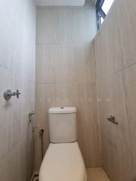 Servis Apartment untuk Disewa di Lumi Tropicana Serviced Residence - Roland Long - Bathroom - PropertyGuru.com.my