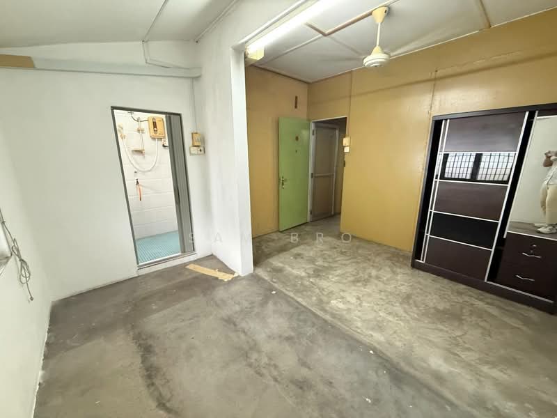 2-storey Terraced House for Sale in Taman Sri Paya (Kluang) - Sam Bro - Interior - PropertyGuru.com.my