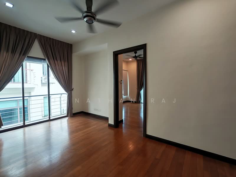 Rumah Berkembar untuk Dijual di Mont Kiara (Kuala Lumpur) - Jonathan Raj - Living Room - PropertyGuru.com.my