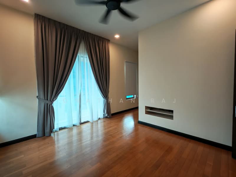 Rumah Berkembar untuk Dijual di Mont Kiara (Kuala Lumpur) - Jonathan Raj - Living Room - PropertyGuru.com.my