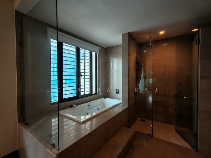 Rumah Berkembar untuk Dijual di Mont Kiara (Kuala Lumpur) - Jonathan Raj - Bathroom - PropertyGuru.com.my