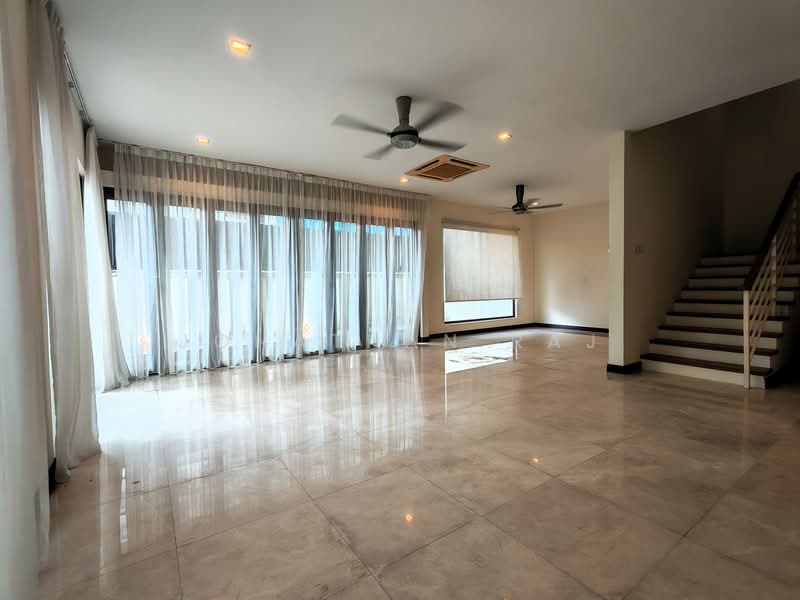 Rumah Berkembar untuk Dijual di Mont Kiara (Kuala Lumpur) - Jonathan Raj - Living Room - PropertyGuru.com.my