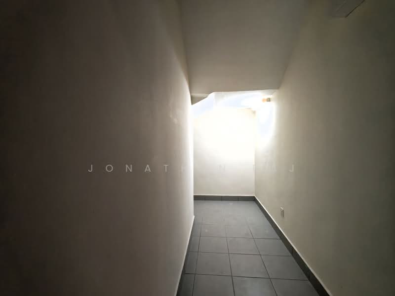 Rumah Berkembar untuk Dijual di Mont Kiara (Kuala Lumpur) - Jonathan Raj - Corridor - PropertyGuru.com.my