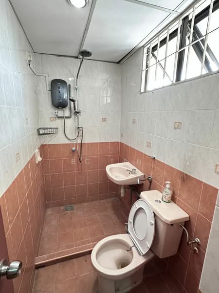 Kondominium untuk Dijual di Villa Angsana - BC TAN - Bathroom - PropertyGuru.com.my
