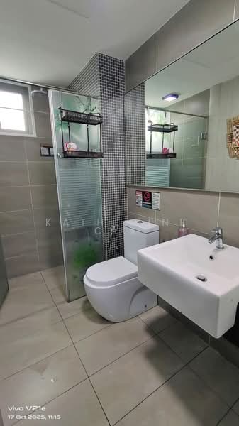 Pangsapuri untuk Disewa di V Residence Suites @ Sunway Velocity - Katherine Cyx - Bathroom - PropertyGuru.com.my