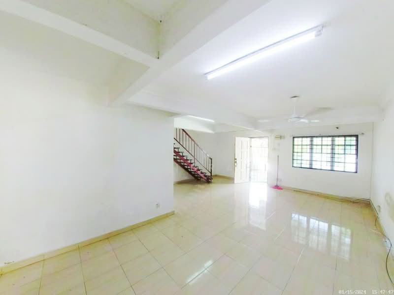 Rumah Teres 2 Tingkat untuk Dijual di Taman Ramal Desa (Bangi) - Azli Ibrahim - Living Room - PropertyGuru.com.my