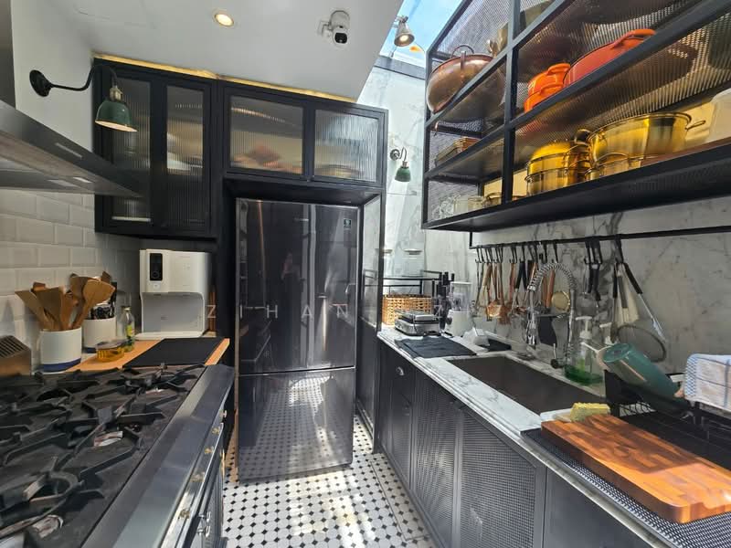 3-storey Terraced House for Sale in Taman Setiawangsa (Setiawangsa) - Zihan Aziz - Kitchen - PropertyGuru.com.my