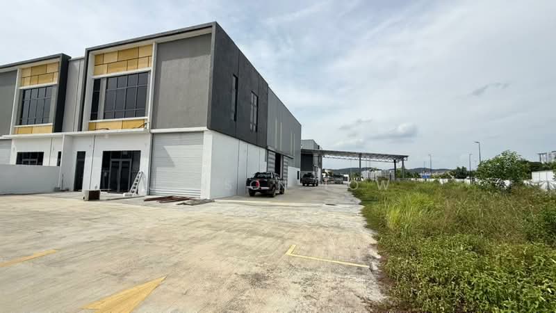 Semi-D Factory for Rent in Eco Business Park V (Puncak Alam) - Jenson Low - Exterior - PropertyGuru.com.my