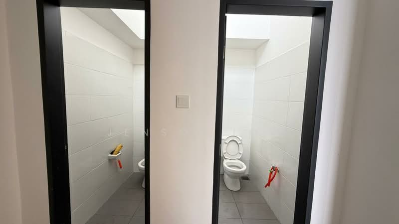 Semi-D Factory for Rent in Eco Business Park V (Puncak Alam) - Jenson Low - Bathroom - PropertyGuru.com.my