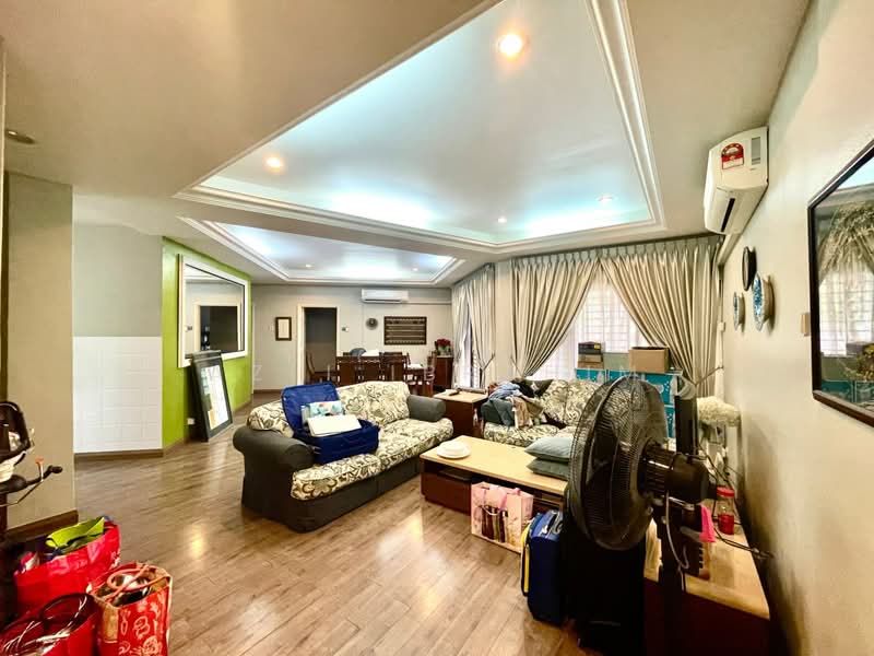 Kondominium untuk Dijual di Catalina Villa - Azli Ibrahim - Living Room - PropertyGuru.com.my