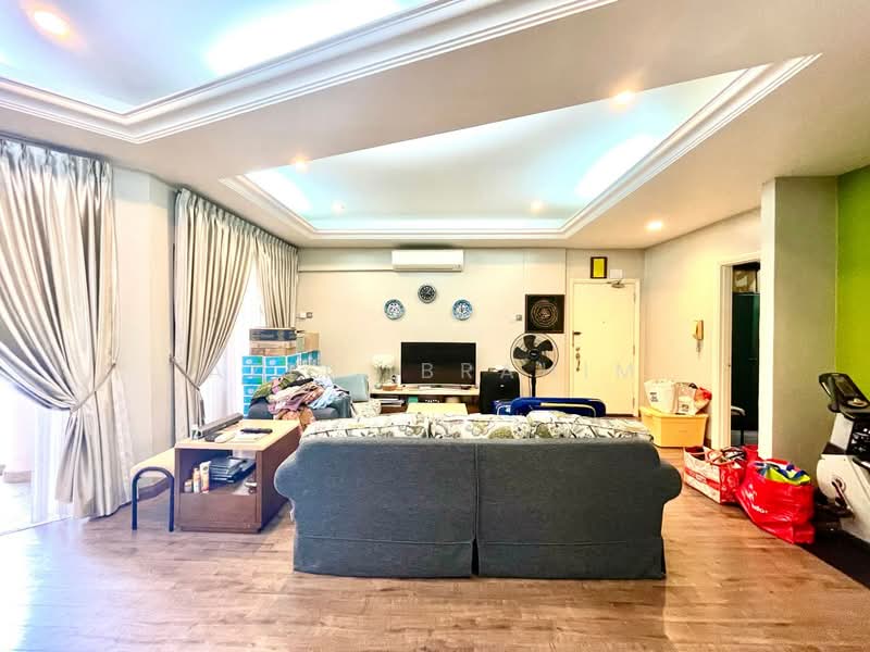 Kondominium untuk Dijual di Catalina Villa - Azli Ibrahim - Living Room - PropertyGuru.com.my