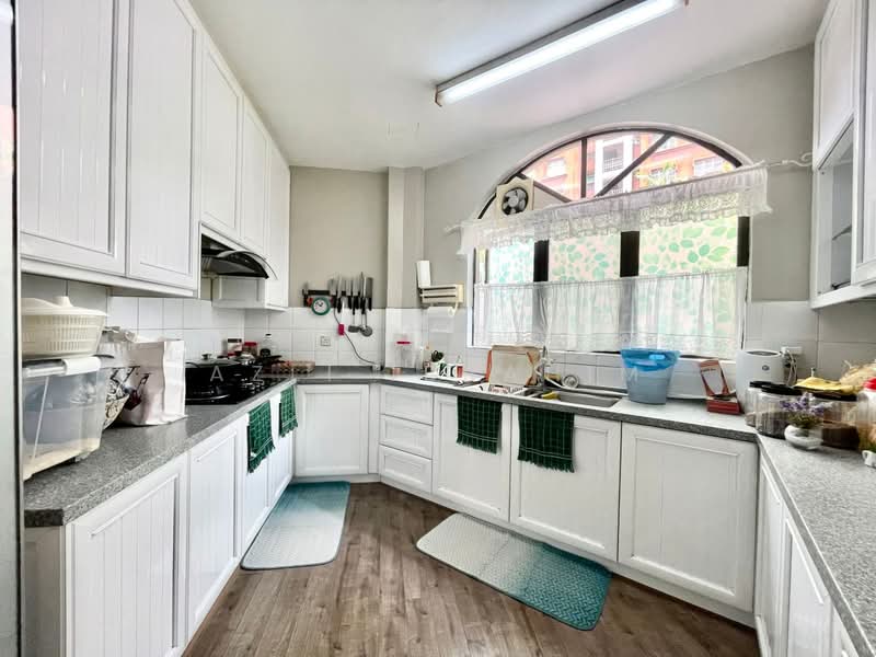 Kondominium untuk Dijual di Catalina Villa - Azli Ibrahim - Kitchen - PropertyGuru.com.my
