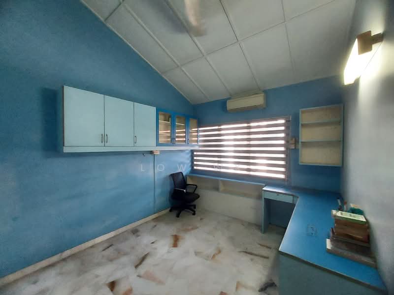 Rumah Teres 2 Tingkat untuk Dijual di Taman Bukit Desa (Taman Desa) - LOW WK - Study - PropertyGuru.com.my