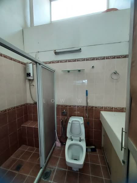 Rumah Teres 2 Tingkat untuk Dijual di Taman Bukit Desa (Taman Desa) - LOW WK - Bathroom - PropertyGuru.com.my