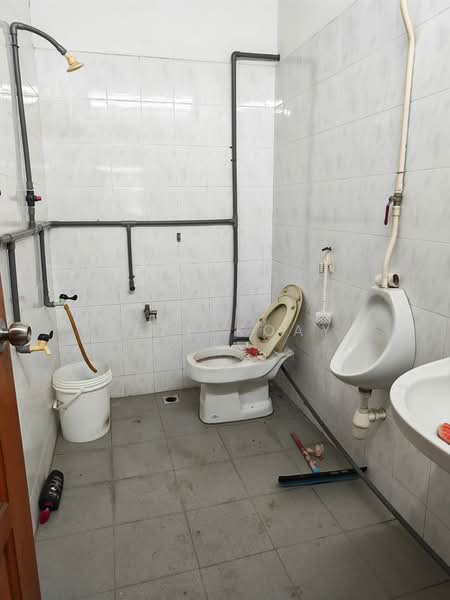 Terrace Factory for Rent in Sungai Bakap (Penang) - Jeff Koay - Bathroom - PropertyGuru.com.my