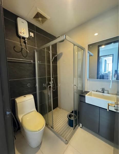 Condominium for Rent at Royal Strand @ Country Garden Danga Bay - Candy Yap - Bathroom - PropertyGuru.com.my