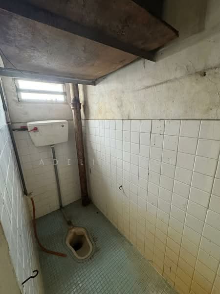 Kedai untuk Dijual di Taman Skudai Baru (Skudai) - Adeline Soh - Bathroom - PropertyGuru.com.my