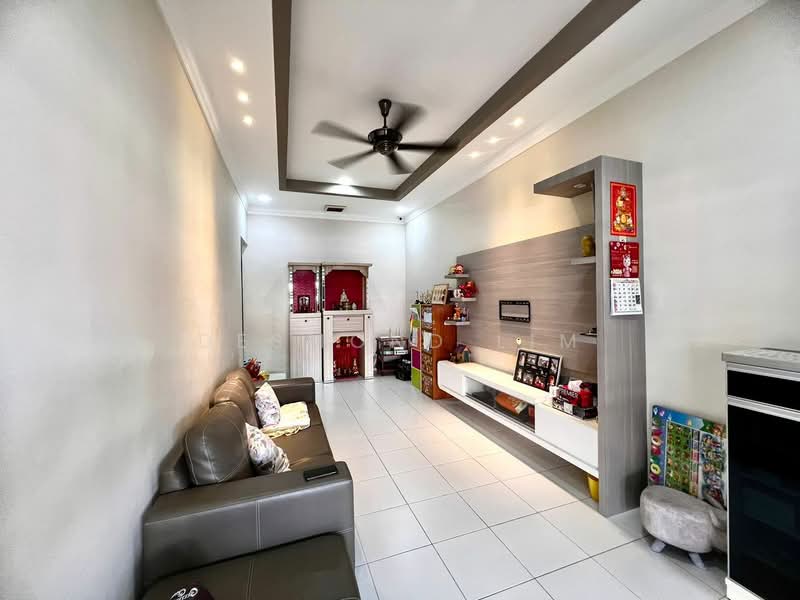 1-storey Terraced House for Sale in Kulai (Johor) - Desmond Lim - Living Room - PropertyGuru.com.my