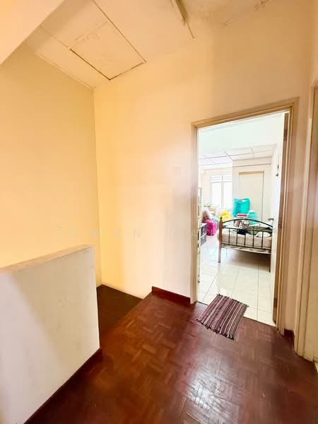 Rumah Teres 2 Tingkat untuk Dijual di Mahkota Cheras (Cheras) - Ilman Nahri - Corridor - PropertyGuru.com.my