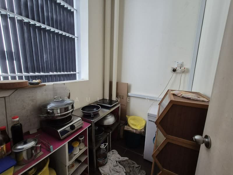Apartment for Sale at Impian Senibong Apartment - Pauline Ng - Kitchen - PropertyGuru.com.my