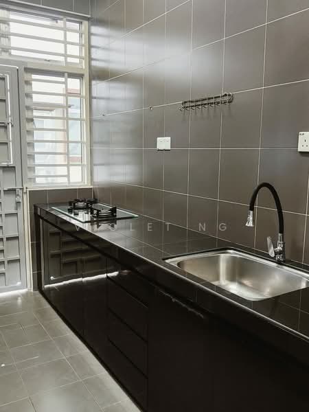 Rumah Teres 2 Tingkat untuk Dijual di Taman Setia Indah (Tebrau) - Violet Ng - Kitchen - PropertyGuru.com.my
